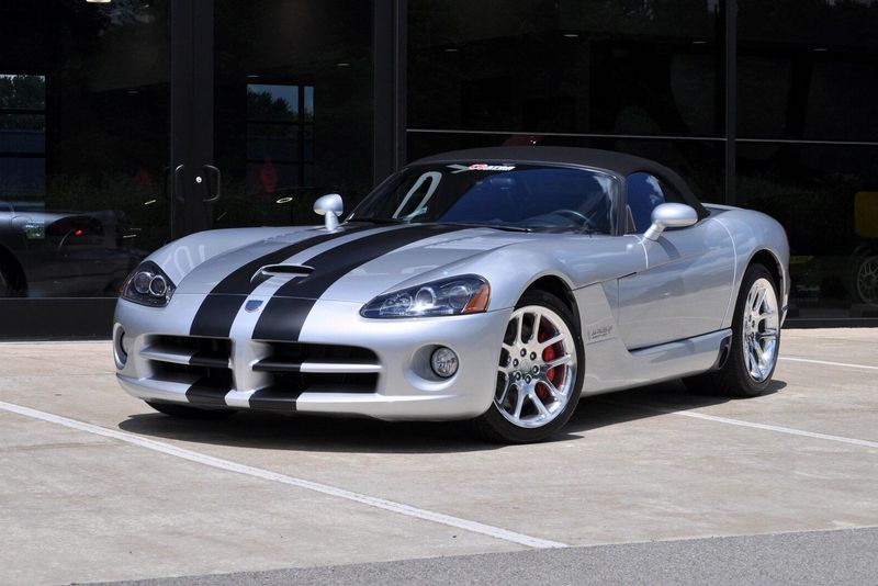 2005 Dodge Viper SRT10