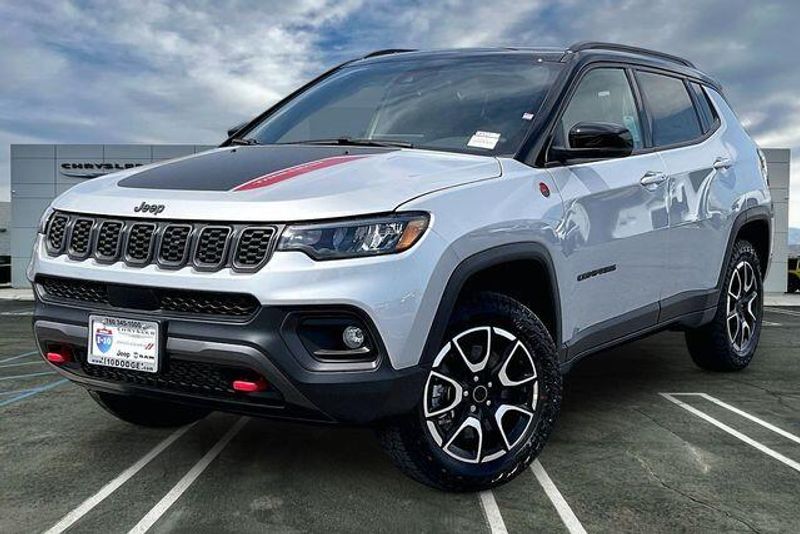 New 2026 Jeep Compass Trailhawk 4x4Image 1