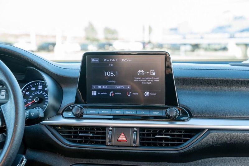 Used 2022 Kia Forte LXSImage 22