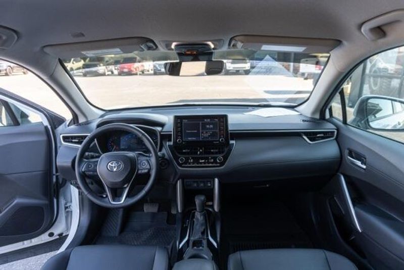 Used 2022 Toyota Corolla Cross XLEImage 15