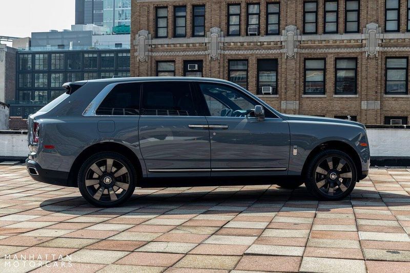 2020 Rolls-Royce Cullinan BaseImage 3