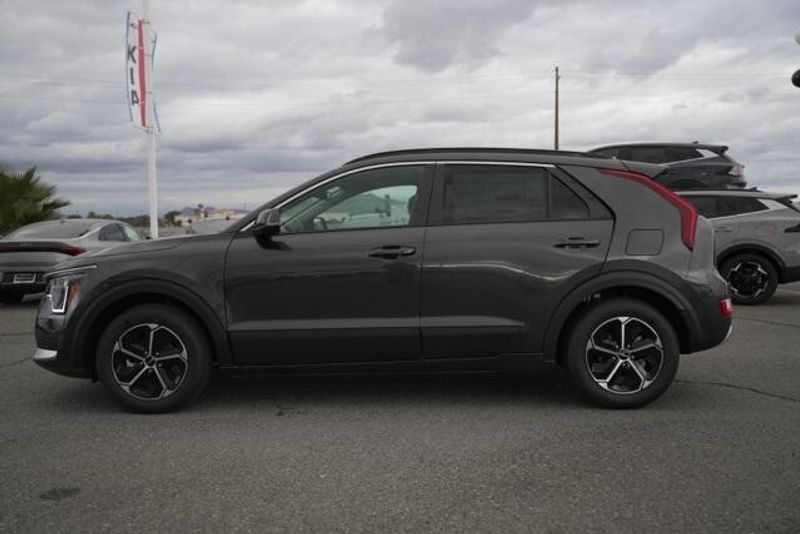New 2026 Kia Niro EXImage 4