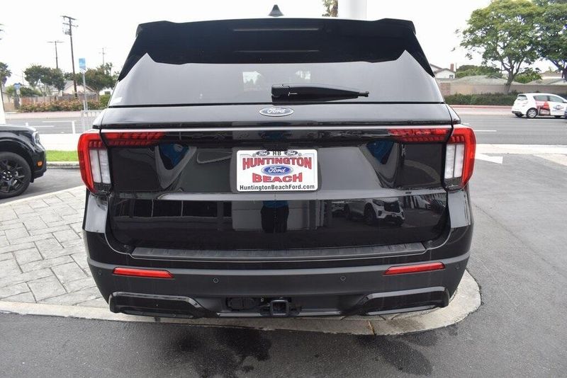 New 2025 Ford Explorer ST-LineImage 7