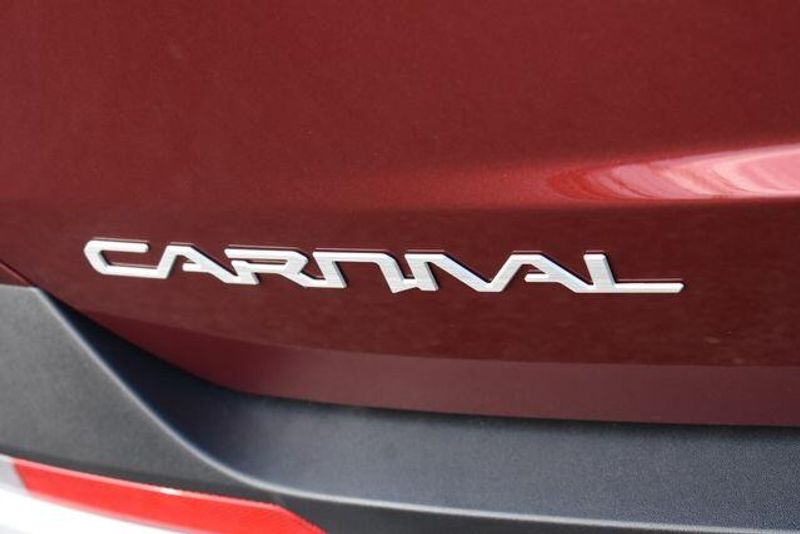 New 2026 Kia Carnival Hybrid EXImage 18