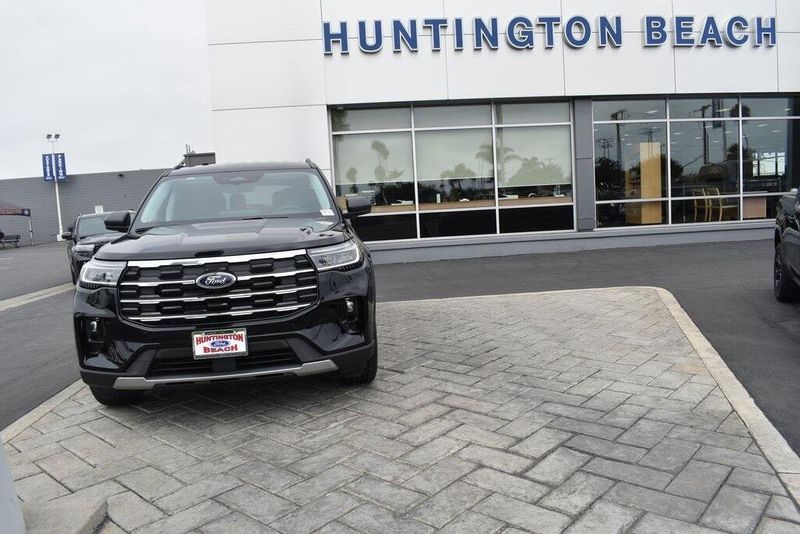 New 2025 Ford Explorer ActiveImage 21