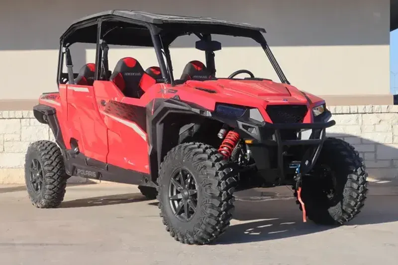 2025 POLARIS GENERAL XP 4 1000 ULTIMATE INDY RED 