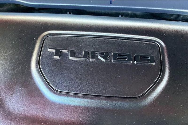 Used 2023 Jeep Compass LatitudeImage 32
