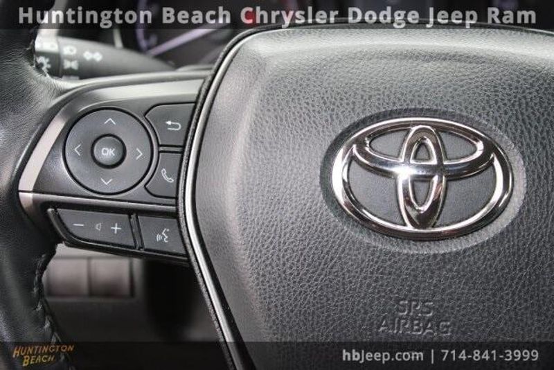 2023 Toyota Camry SEImage 17