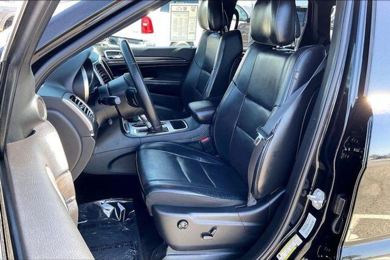 Used 2018 Jeep Grand Cherokee LimitedImage 22