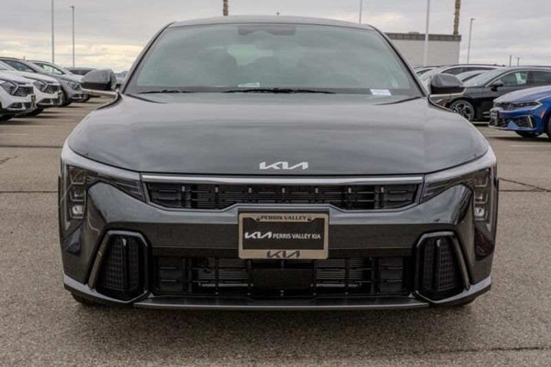 New 2025 Kia K4 GT-LineImage 2