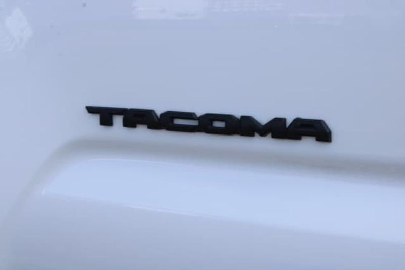 2023 Toyota Tacoma SR5Image 8