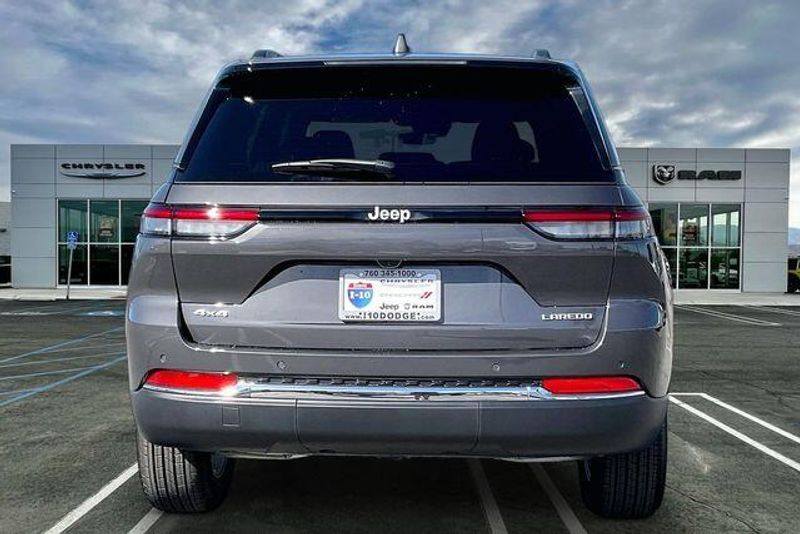 New 2026 Jeep Grand Cherokee Laredo X 4x4Image 3