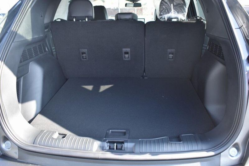2025 Ford Escape Plug-In Hybrid BaseImage 6