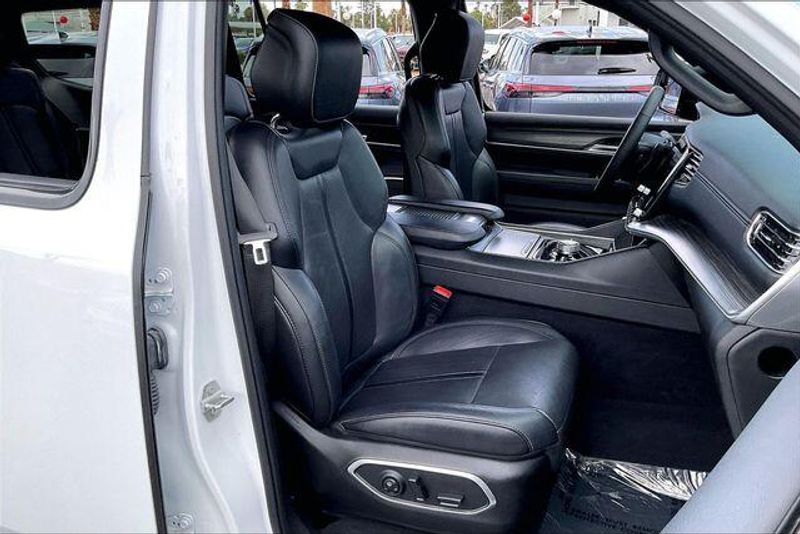 2024 Jeep Wagoneer Series IIIImage 6