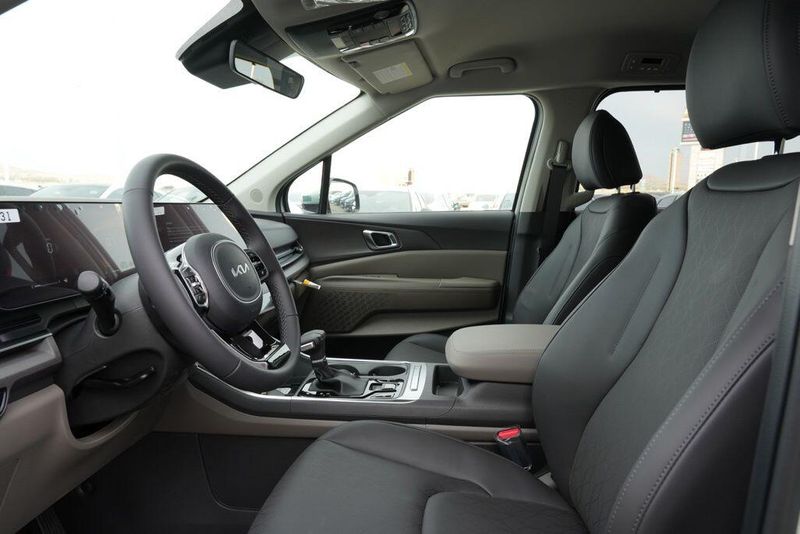 New 2026 Kia Carnival EXImage 12