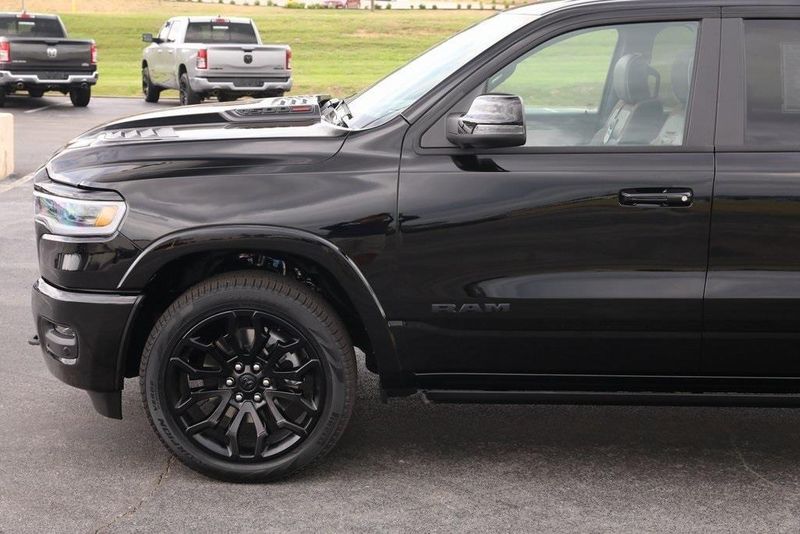 2025 RAM 1500 Limited Crew Cab 4x4 5