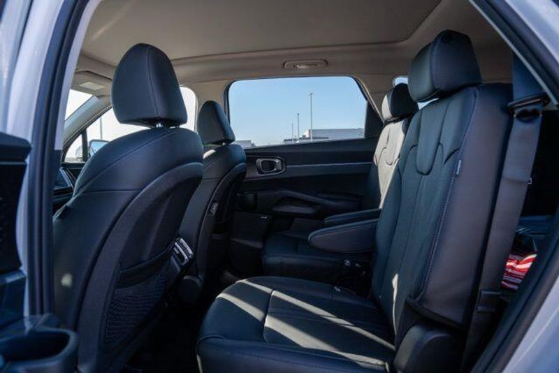 New 2026 Kia Sorento Hybrid EXImage 13