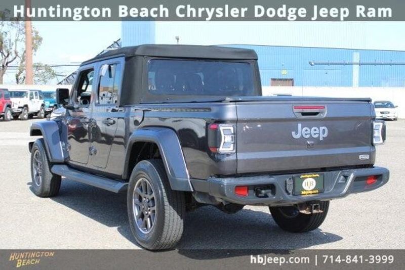2020 Jeep Gladiator OverlandImage 3