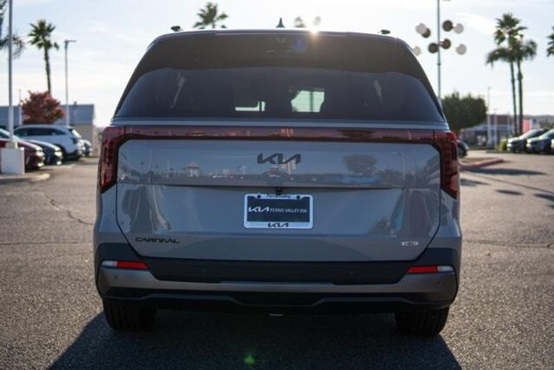2026 Kia Carnival Hybrid SXImage 6