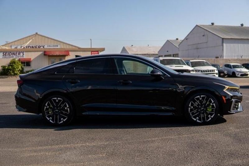 2025 Kia K5 GTImage 8