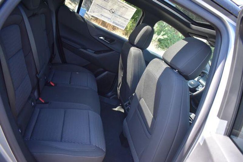 New 2027 Chevrolet Equinox LTImage 16