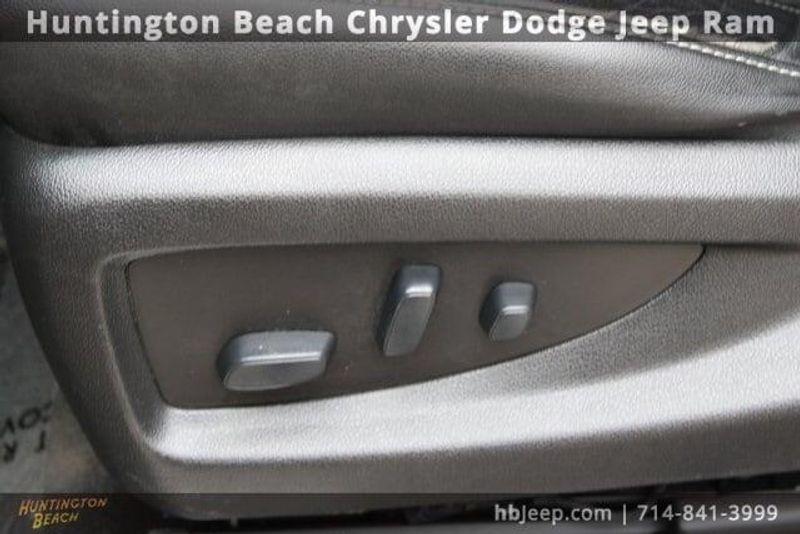 2018 Chevrolet Suburban LTImage 35