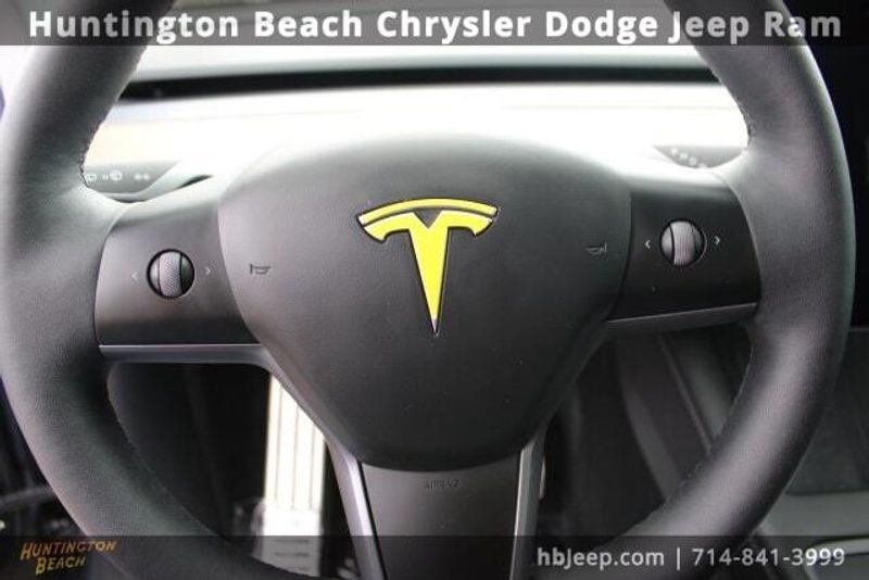 2023 Tesla Model Y Long RangeImage 17