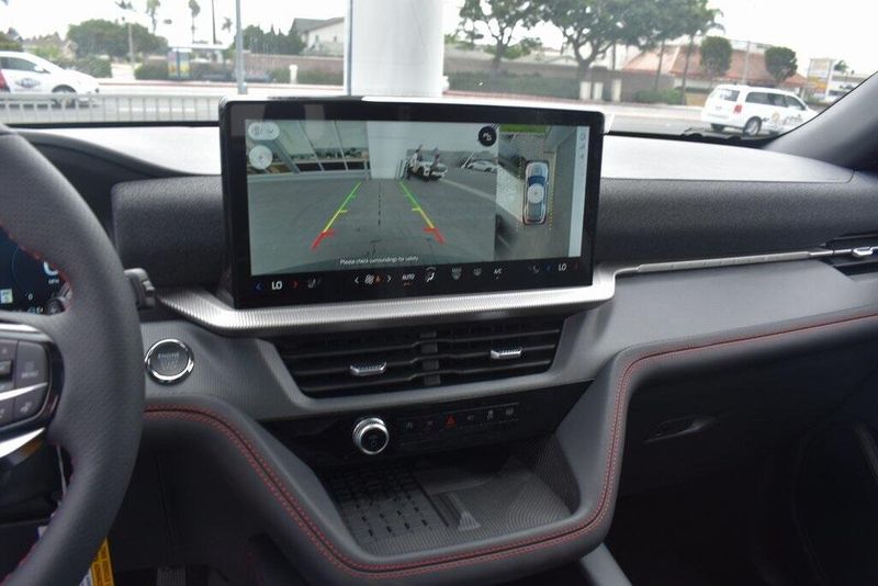 New 2025 Ford Explorer STImage 23