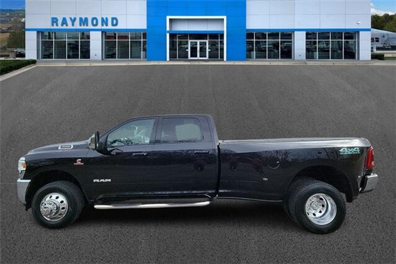2024 RAM 3500 LaramieImage 5