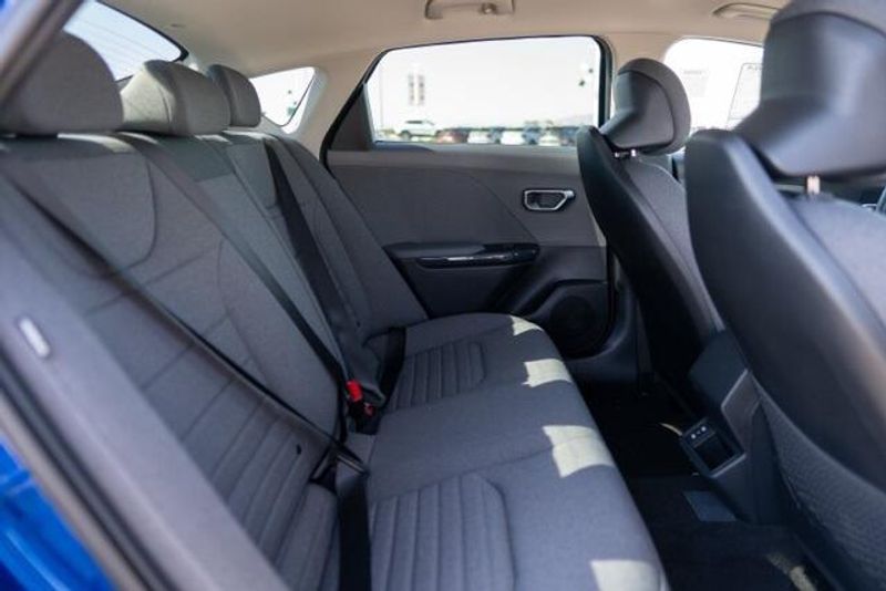 New 2025 Kia K4 EXImage 14