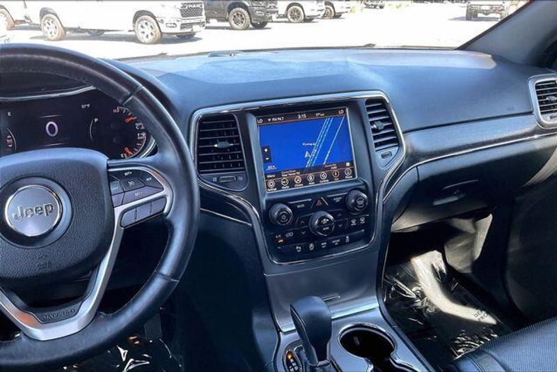 Used 2018 Jeep Grand Cherokee LimitedImage 5