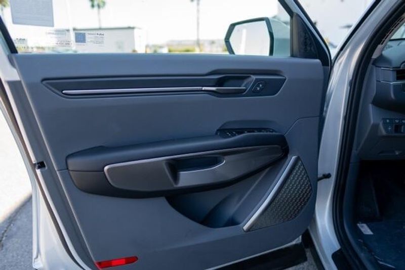 New 2026 Kia EV9 Light Long RangeImage 14