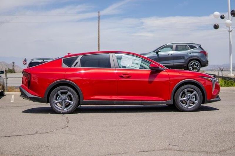 New 2025 Kia K4 LXSImage 7