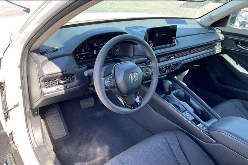 Used 2025 Honda Accord Sedan SEImage 14