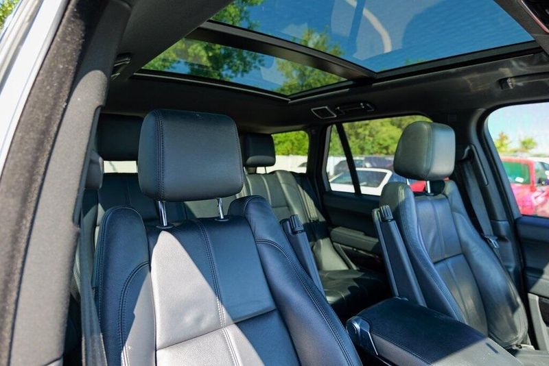 2016 Land Rover Range Rover SuperCharged photo 30