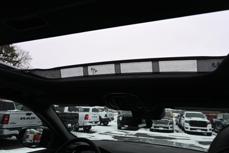 2025 Jeep Grand Cherokee Altitude XImage 18