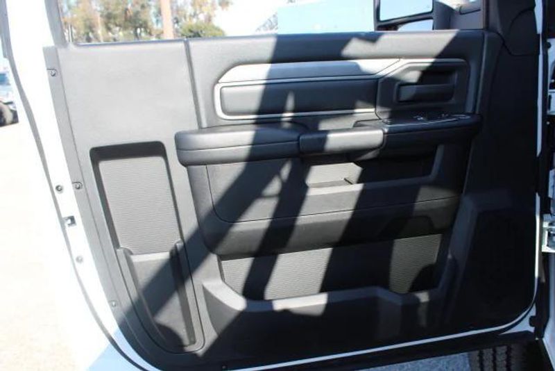 2024 RAM 2500 Tradesman Regular Cab Harbor BodyImage 14