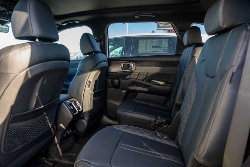 New 2026 Kia Sorento Hybrid X-Line SX PrestigeImage 12