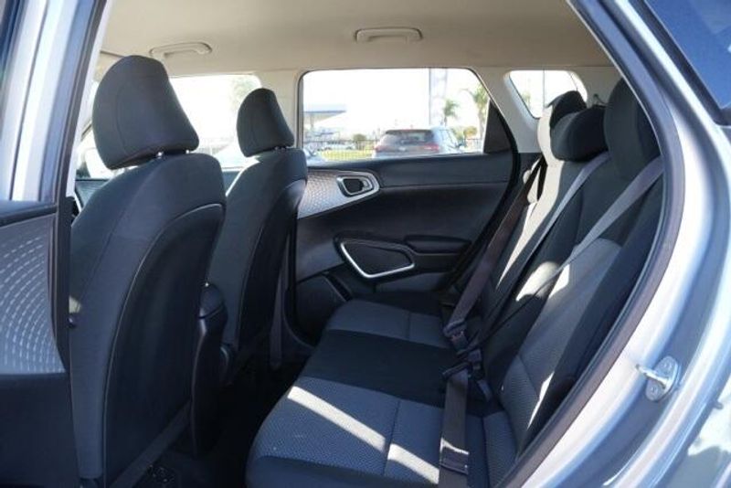 Used 2023 Kia Soul LXImage 13
