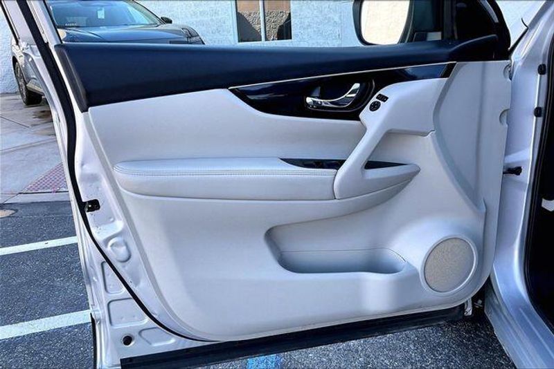 Used 2018 Nissan Rogue Sport SLImage 22