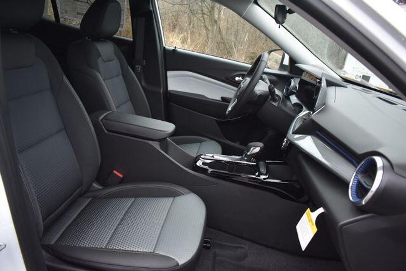 New 2026 Chevrolet Trax LTImage 13
