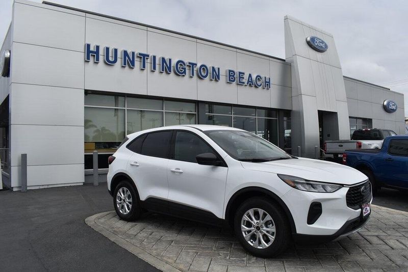 New 2025 Ford Escape ActiveImage 1