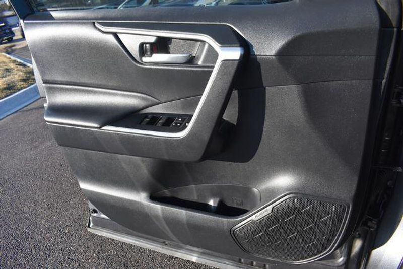 Used 2020 Toyota RAV4 XLEImage 32