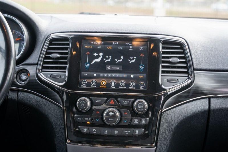 Used 2019 Jeep Grand Cherokee Limited XImage 24