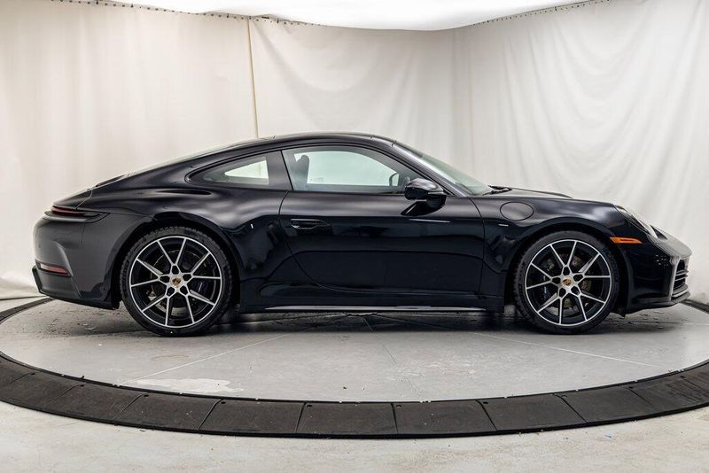 2025 Porsche 911 CarreraImage 6