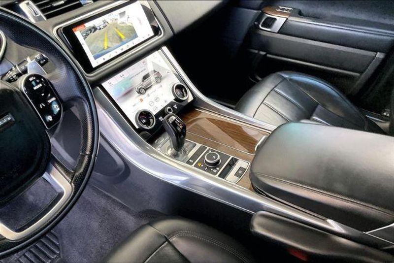 Used 2022 Land Rover Range Rover Sport HSE Silver EditionImage 17