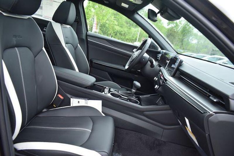 New 2026 Kia K5 GT-LineImage 13