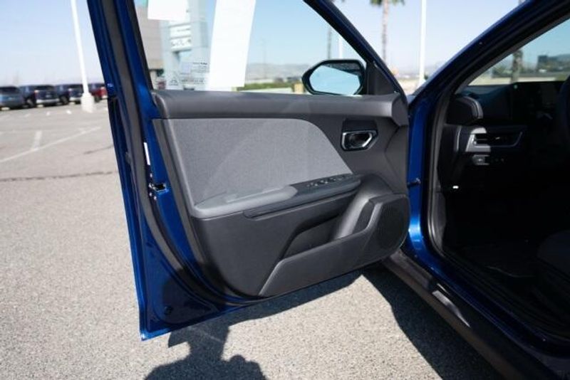 New 2025 Kia K4 EXImage 11