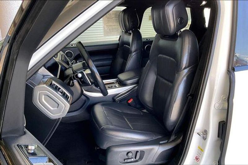 Used 2022 Land Rover Range Rover Sport HSE Silver EditionImage 24