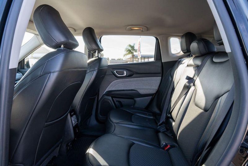 Used 2022 Jeep Compass LatitudeImage 13